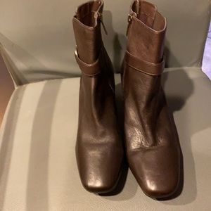 Bandolino round toe boot